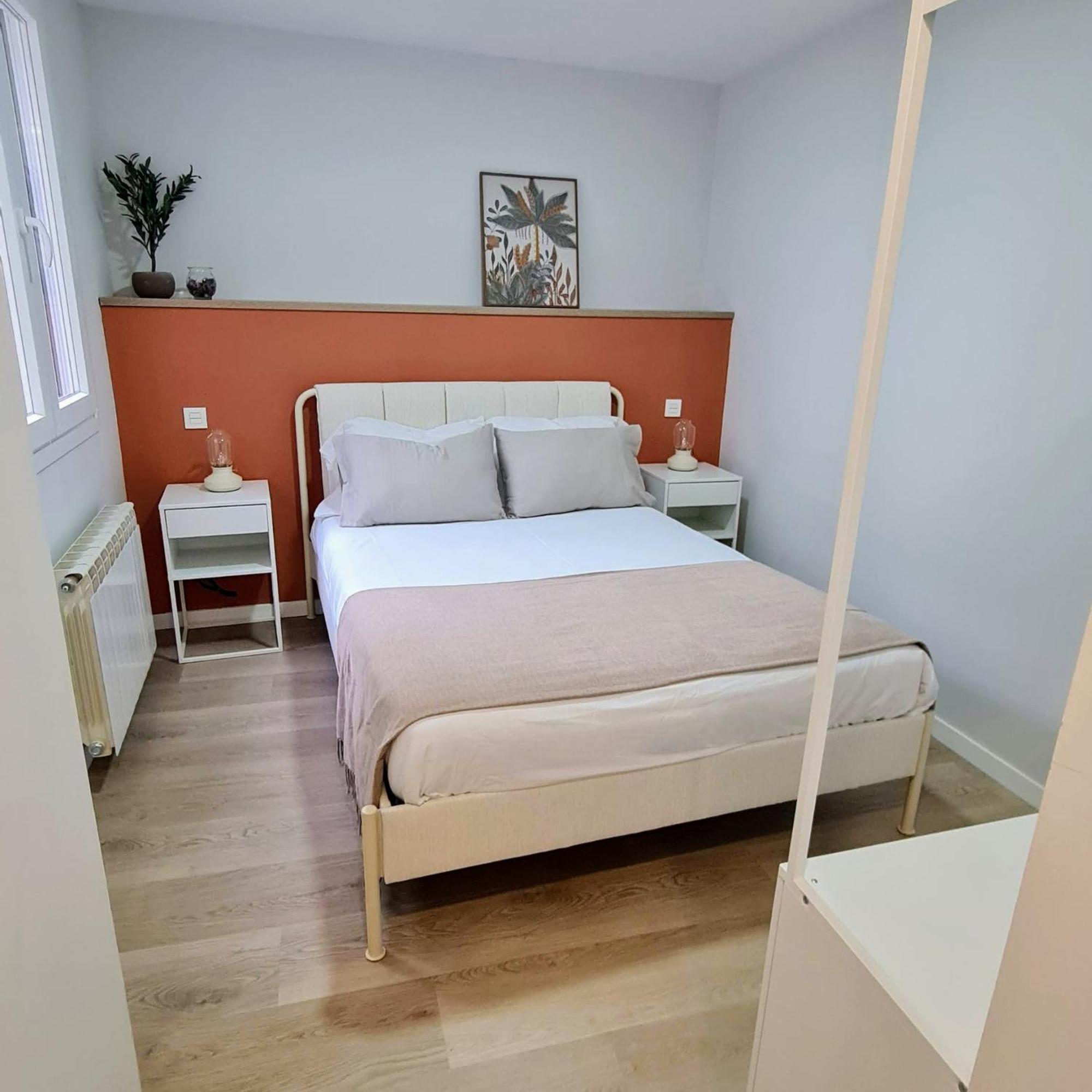 Vut Reyna Beatriz Apartment ซีเกว็นซา ภายนอก รูปภาพ
