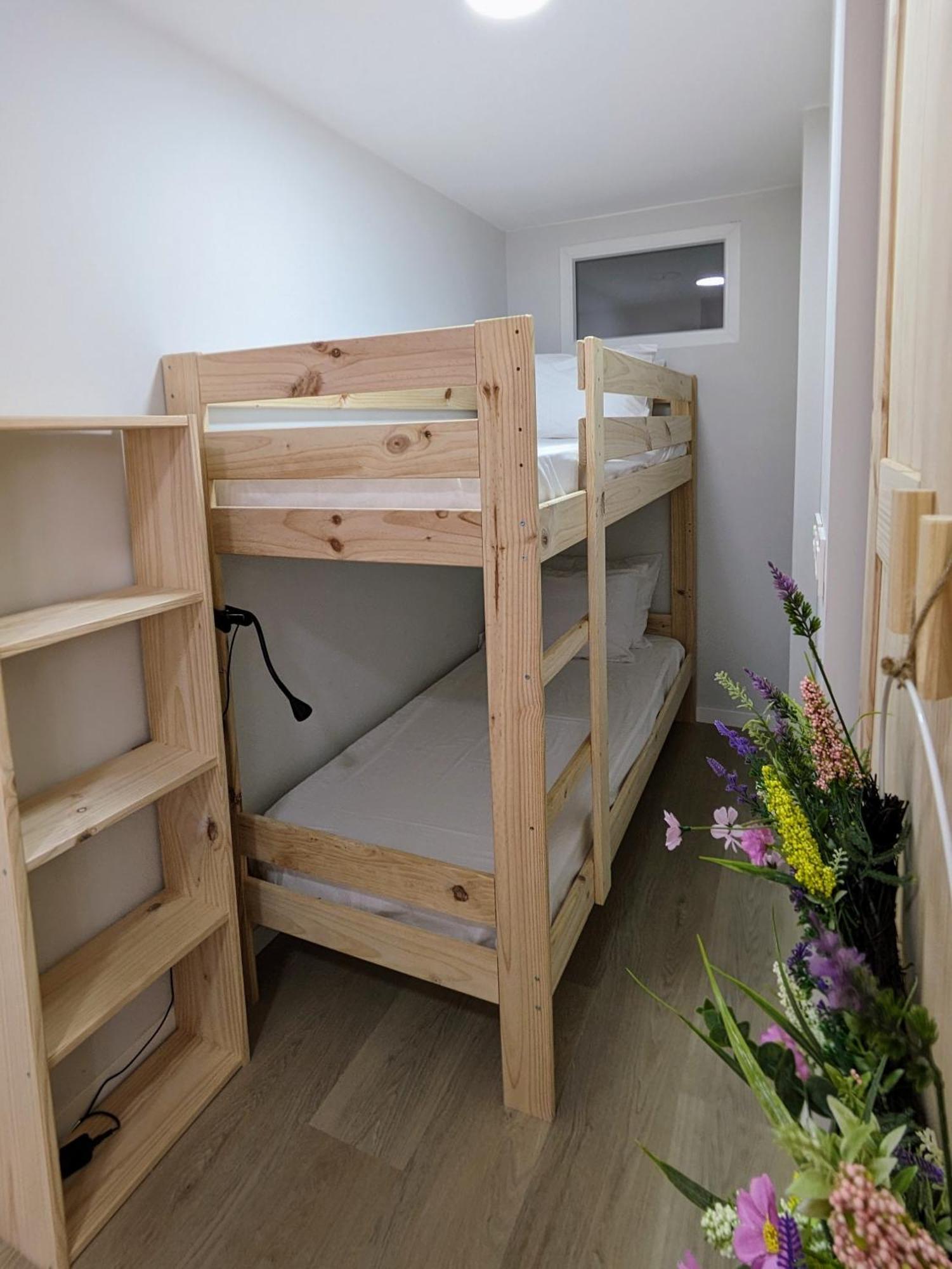 Vut Reyna Beatriz Apartment ซีเกว็นซา ภายนอก รูปภาพ